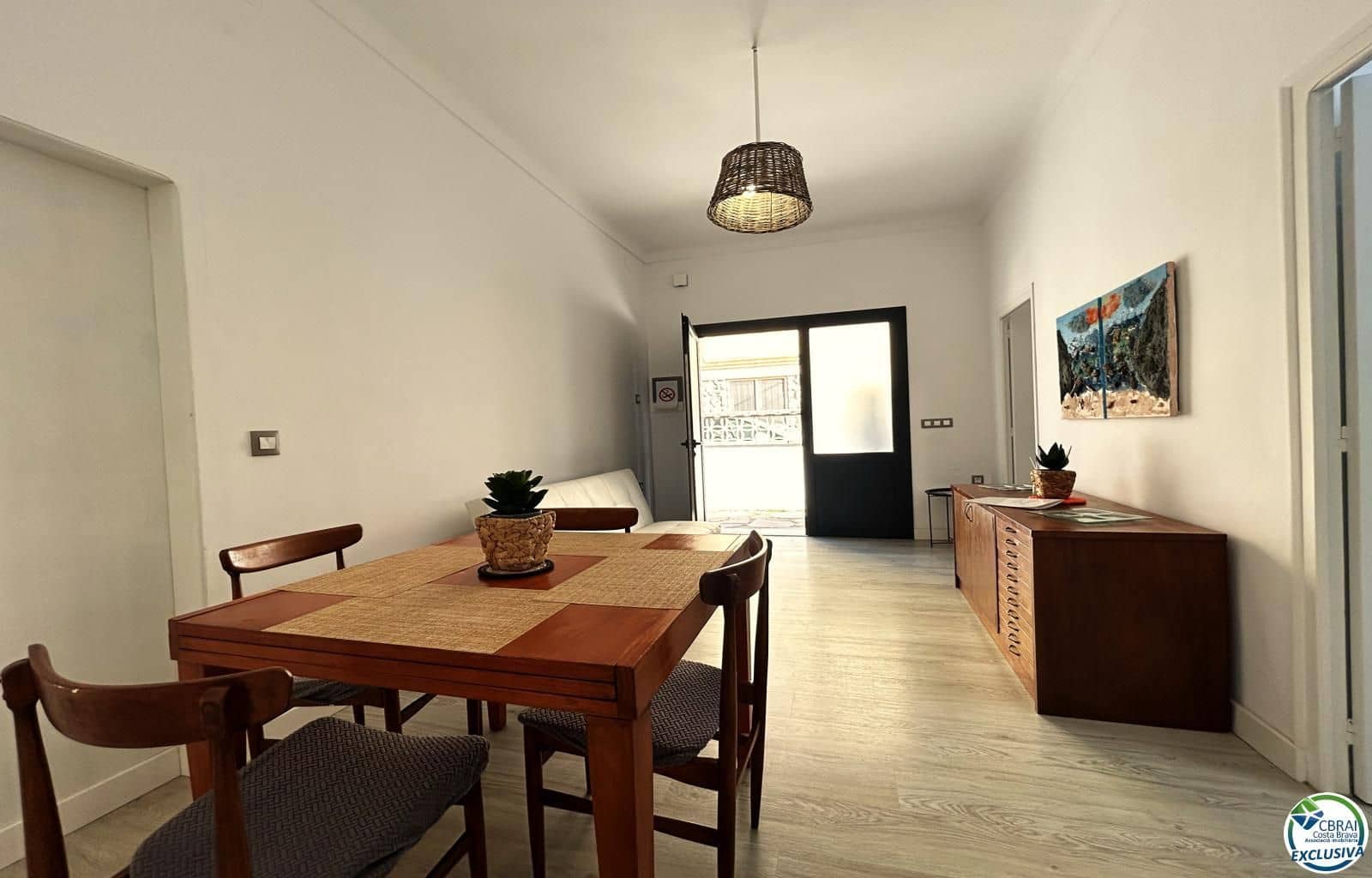 8 bedroom Villa for sale in Llanca with garage - € 359,000 (Ref: 9674794)