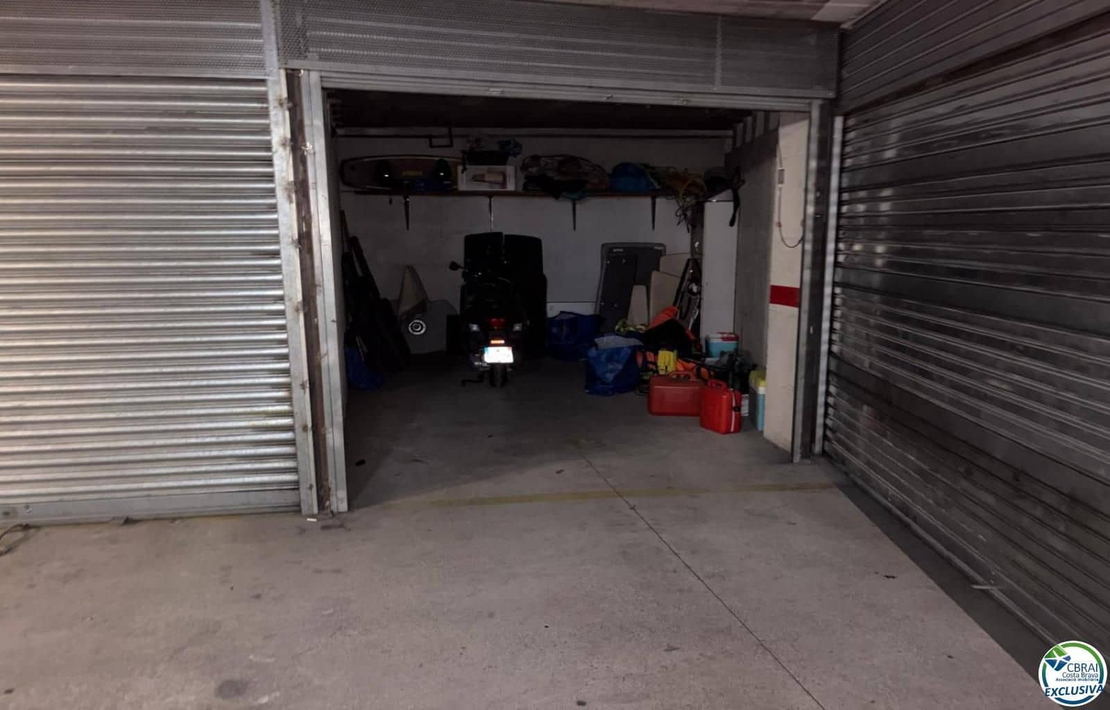 Garage for sale in Roses - € 35,000 (Ref: 9687439)