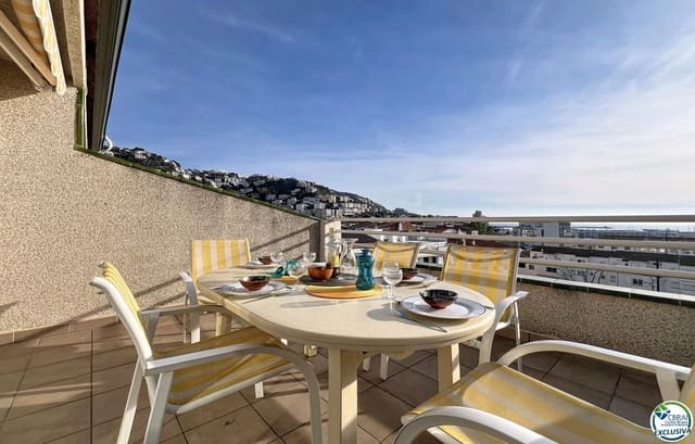 Piso de 2 habitaciones en Roses en venta con garaje - 295.000 € (Ref: 9687440)