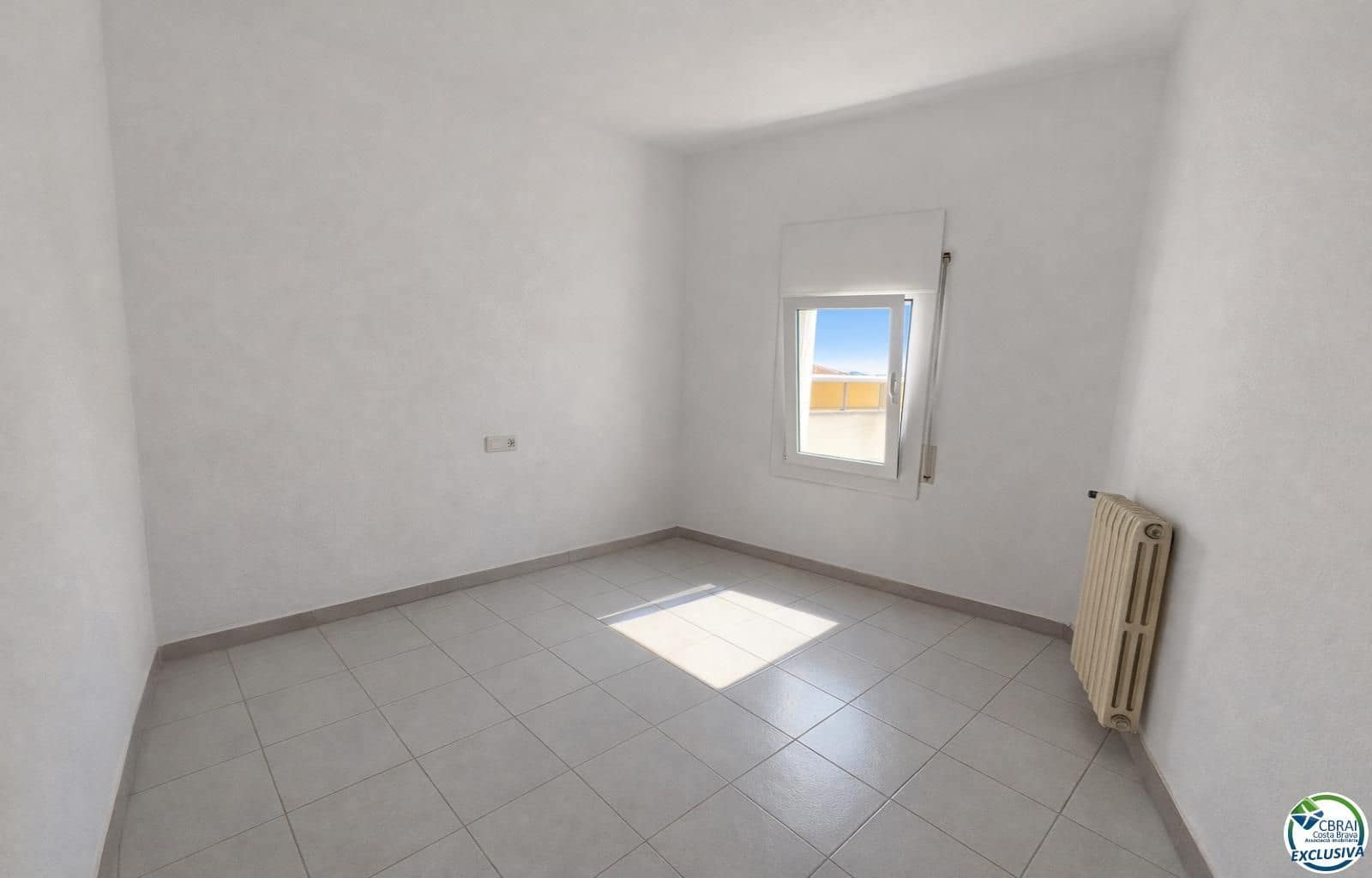 4 slaapkamer Villa te koop in Torroella de Montgri met garage - € 256.000 (Ref: 9699301)