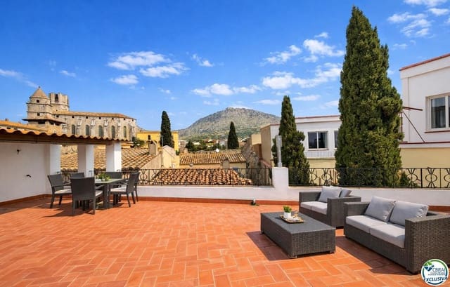 4 slaapkamer Villa te koop in Torroella de Montgrí met garage - € 256.000 (Ref: 9699301)