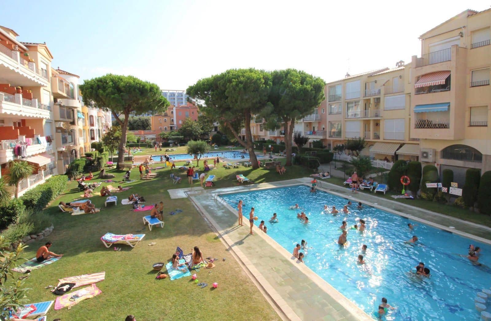 1 bedroom Flat for sale in Empuriabrava with pool - € 135,000 (Ref: 9699303)