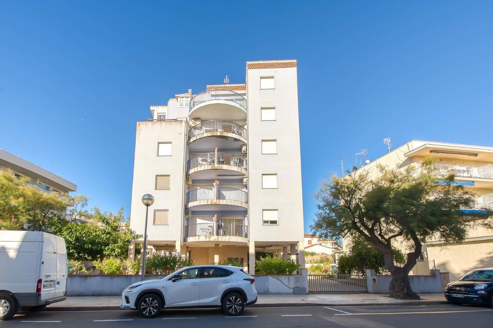 2 sovrum Lägenhet till salu i Roses - 175 000 € (Ref: 9700129)