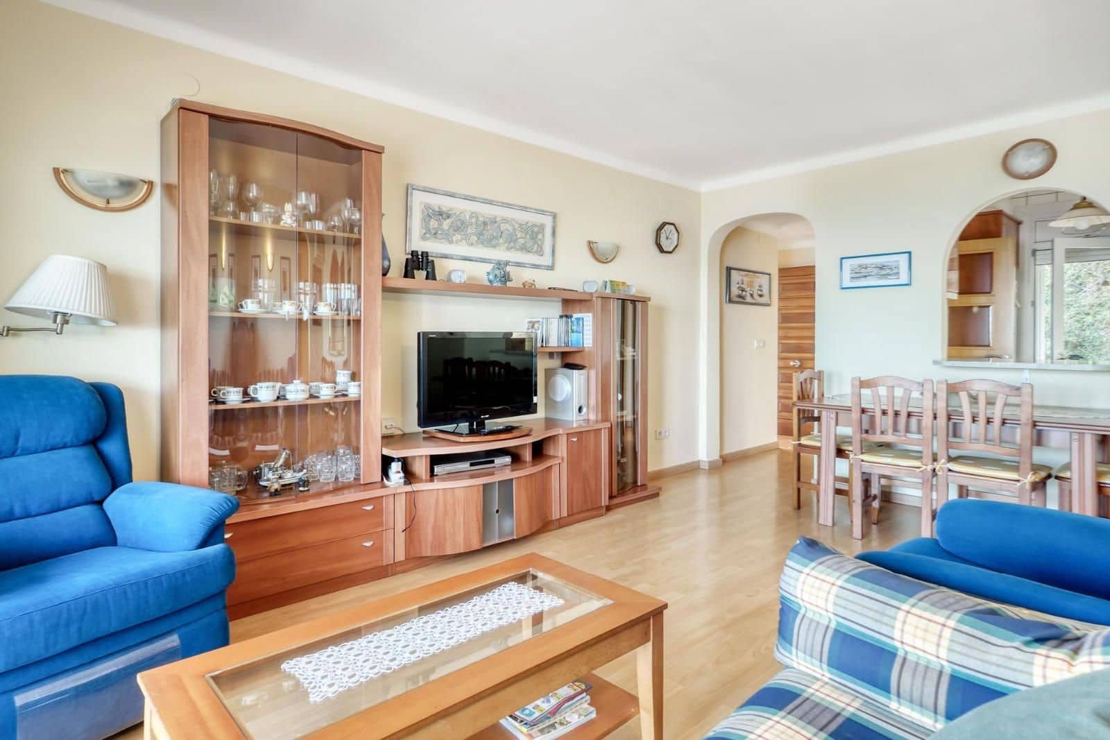 2 bedroom Flat for sale in Roses with garage - € 295,000 (Ref: 9700131)