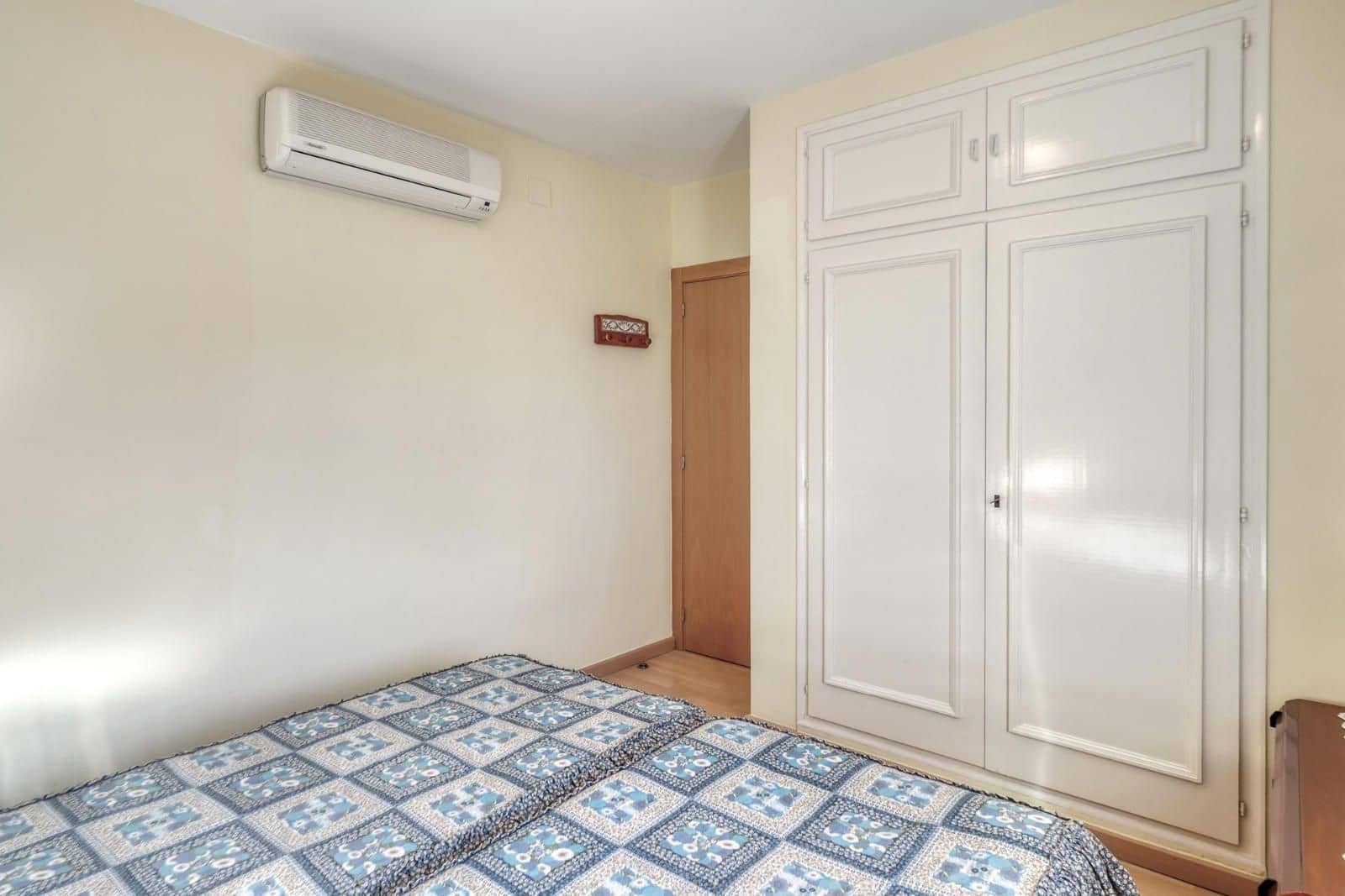 2 bedroom Flat for sale in Roses with garage - € 295,000 (Ref: 9700131)