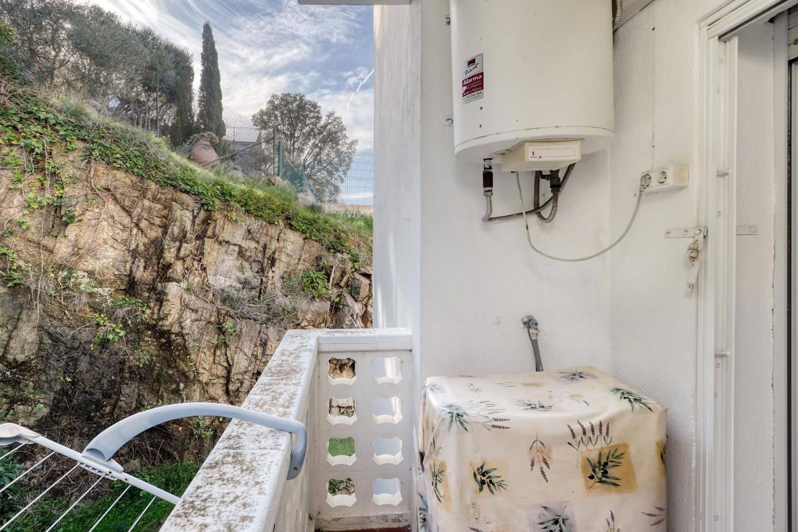 2 bedroom Flat for sale in Roses with garage - € 295,000 (Ref: 9700131)