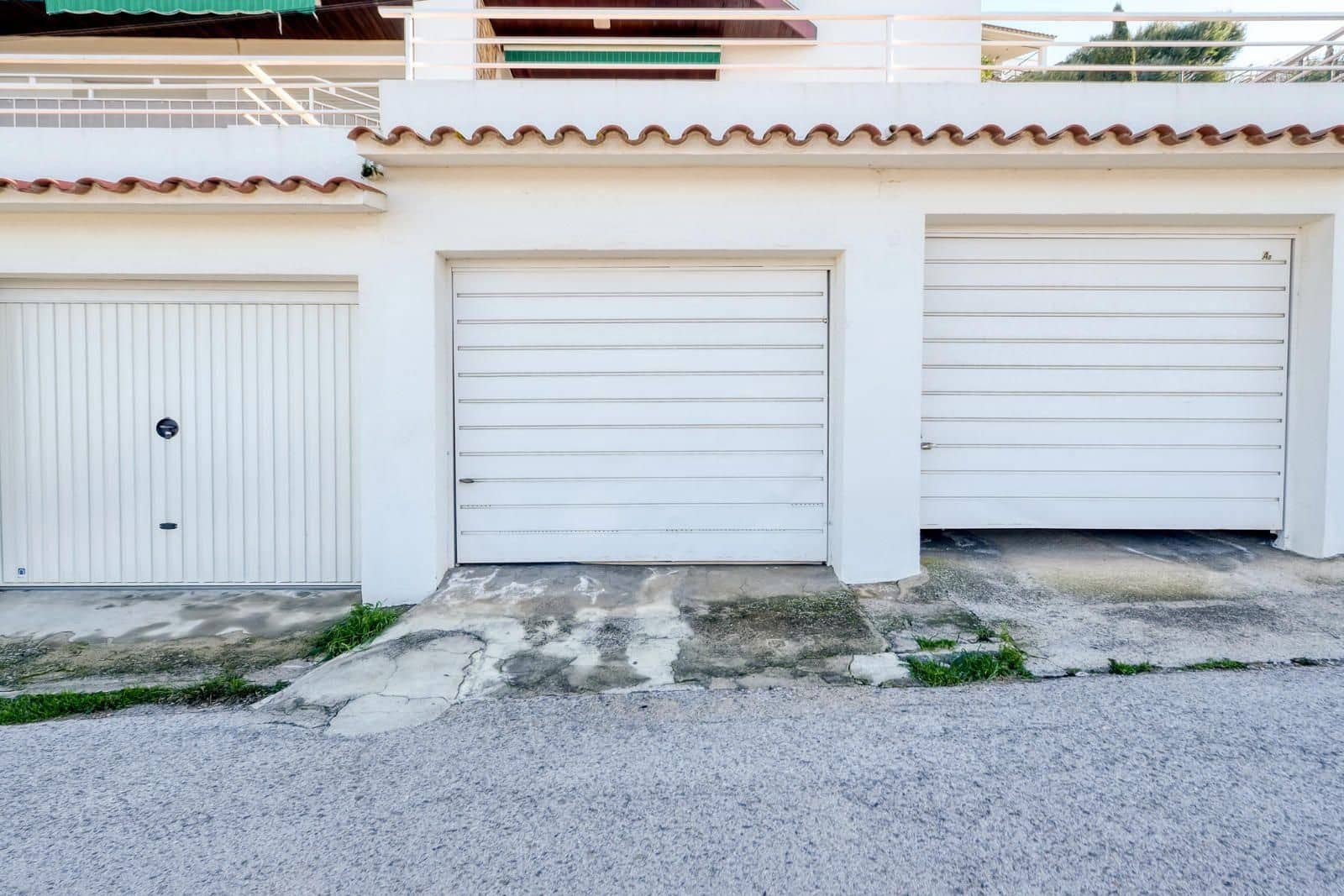 2 bedroom Flat for sale in Roses with garage - € 295,000 (Ref: 9700131)