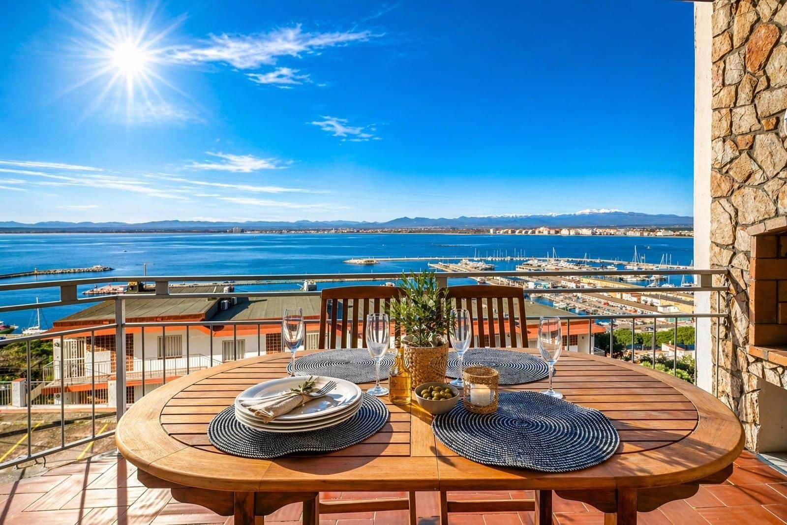 Piso de 2 habitaciones en Roses en venta con garaje - 285.000 € (Ref: 9700131)