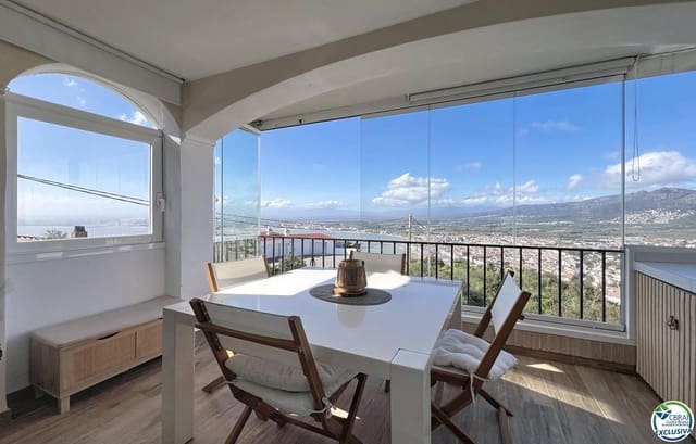 Piso de 1 habitación en Roses en venta con piscina garaje - 205.000 € (Ref: 9708024)