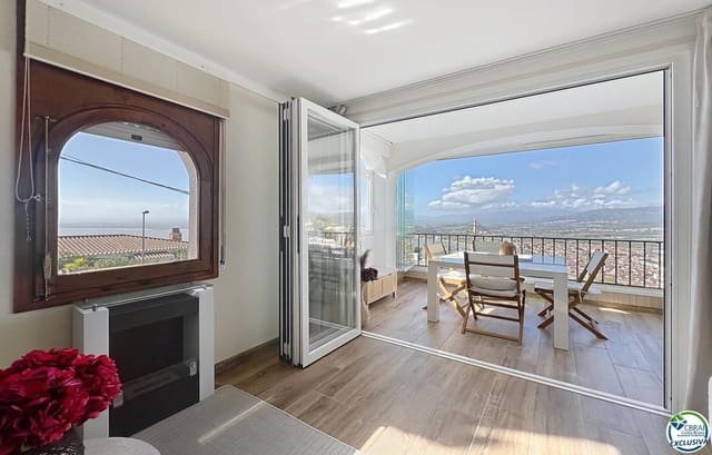 Piso de 1 habitación en Roses en venta con piscina garaje - 205.000 € (Ref: 9708024)