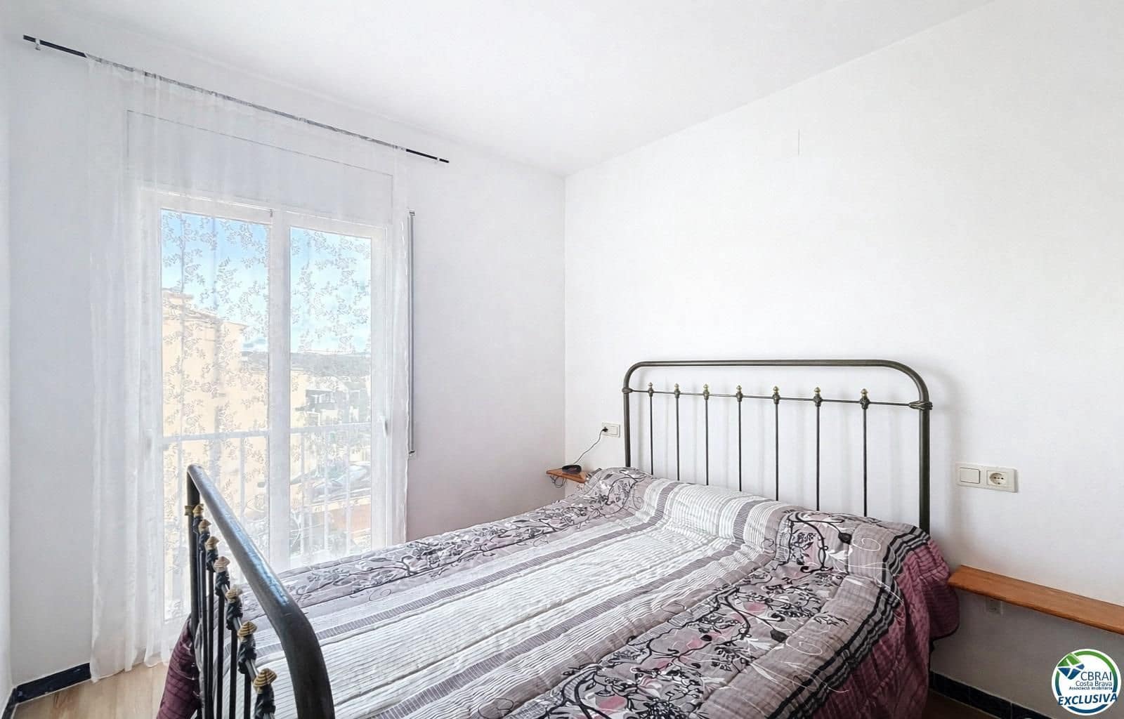 2 soverom Villa til salgs i Empuriabrava med svømmebasseng - € 179 000 (Ref: 9714268)