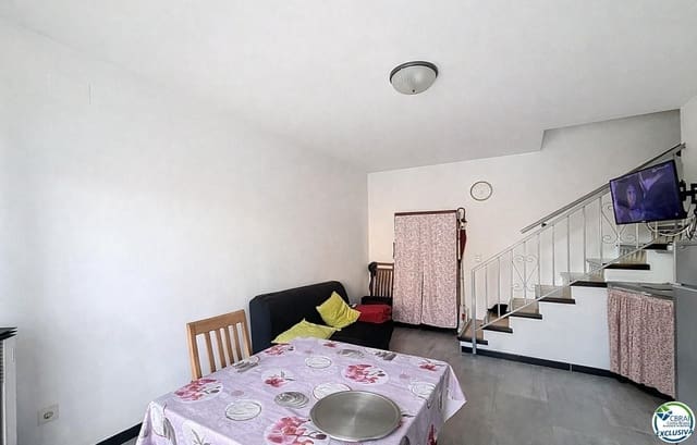 2 soverom Villa til salgs i Empuriabrava, Castelló d'Empúries med svømmebasseng - € 179 000 (Ref: 9714268)