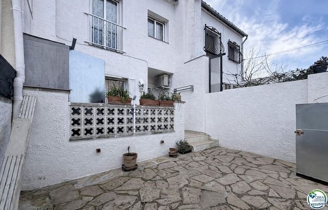 2 soverom Villa til salgs i Empuriabrava, Castelló d'Empúries med svømmebasseng - € 179 000 (Ref: 9714268)