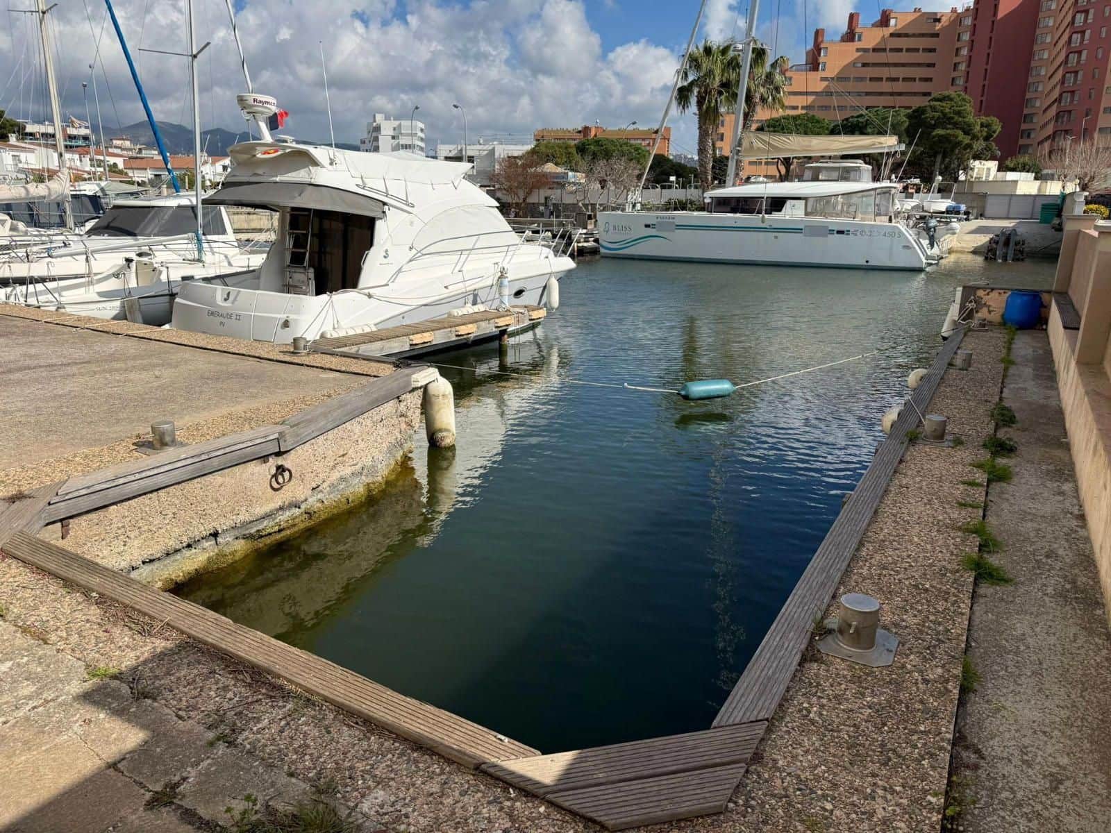 Garage for sale in Santa Margarida - € 150,000 (Ref: 9714273)