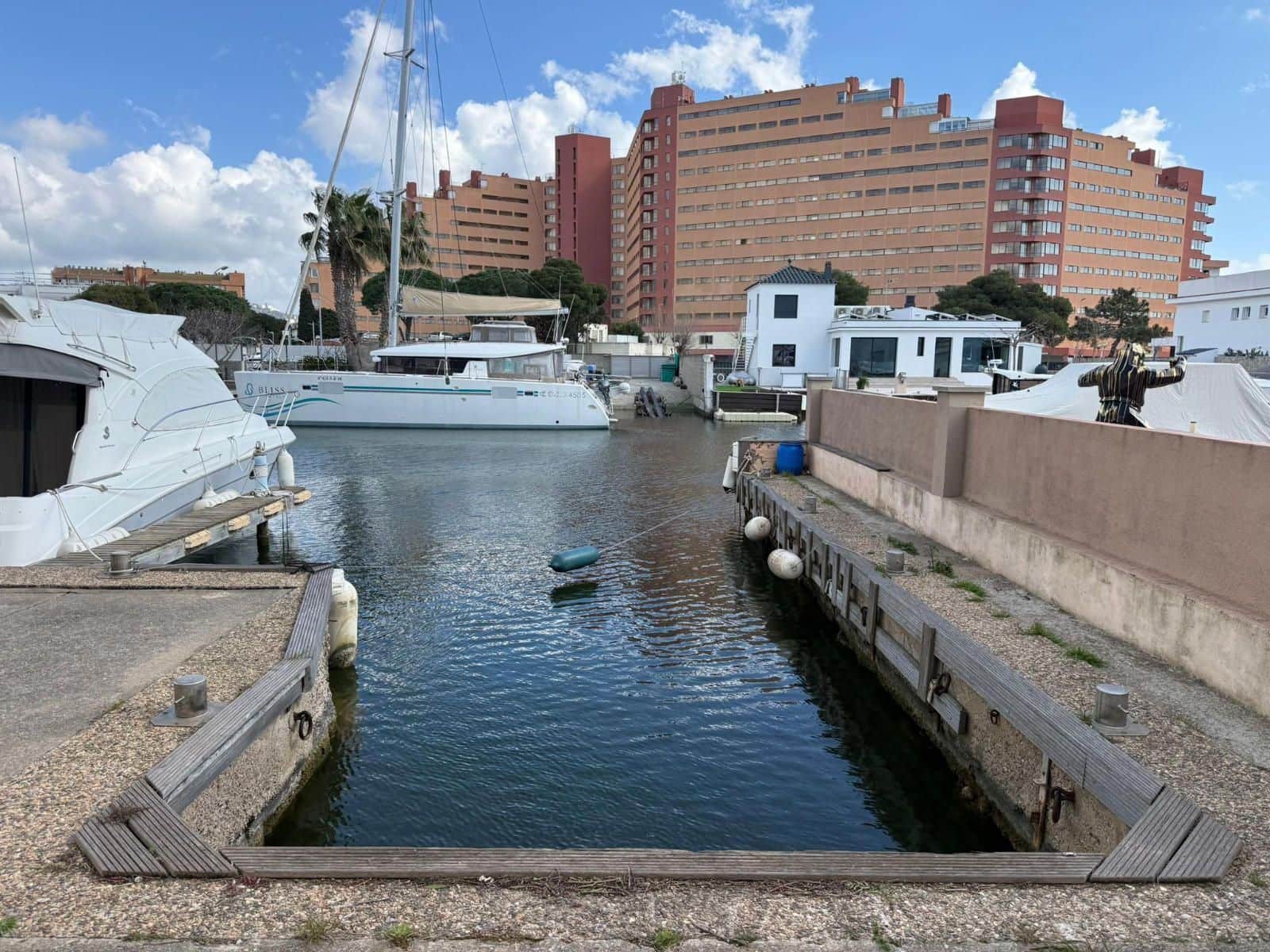 Garage for sale in Santa Margarida - € 150,000 (Ref: 9714273)