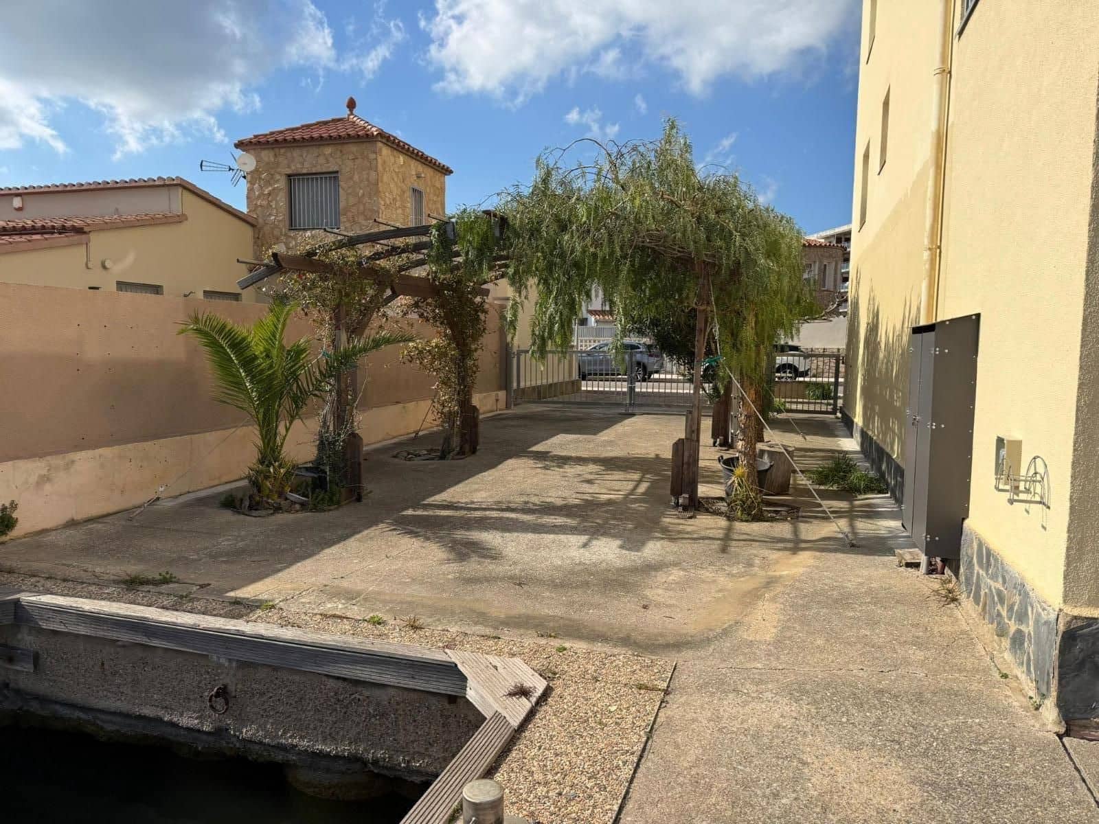 Garage for sale in Santa Margarida - € 150,000 (Ref: 9714273)