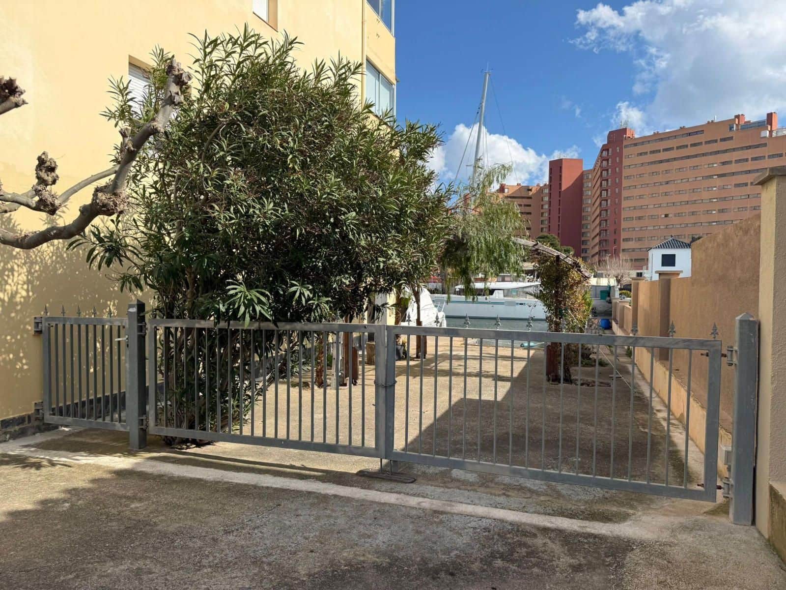 Garage for sale in Santa Margarida - € 150,000 (Ref: 9714273)