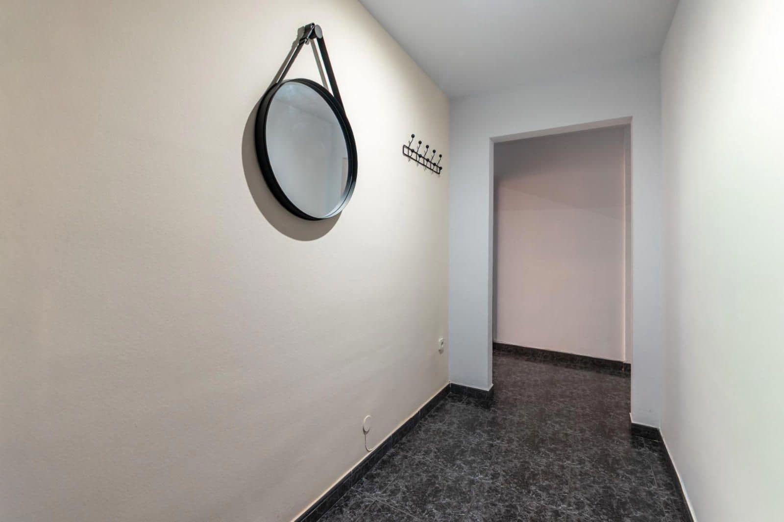 4 bedroom Flat for sale in Figueres - € 225,000 (Ref: 9720913)