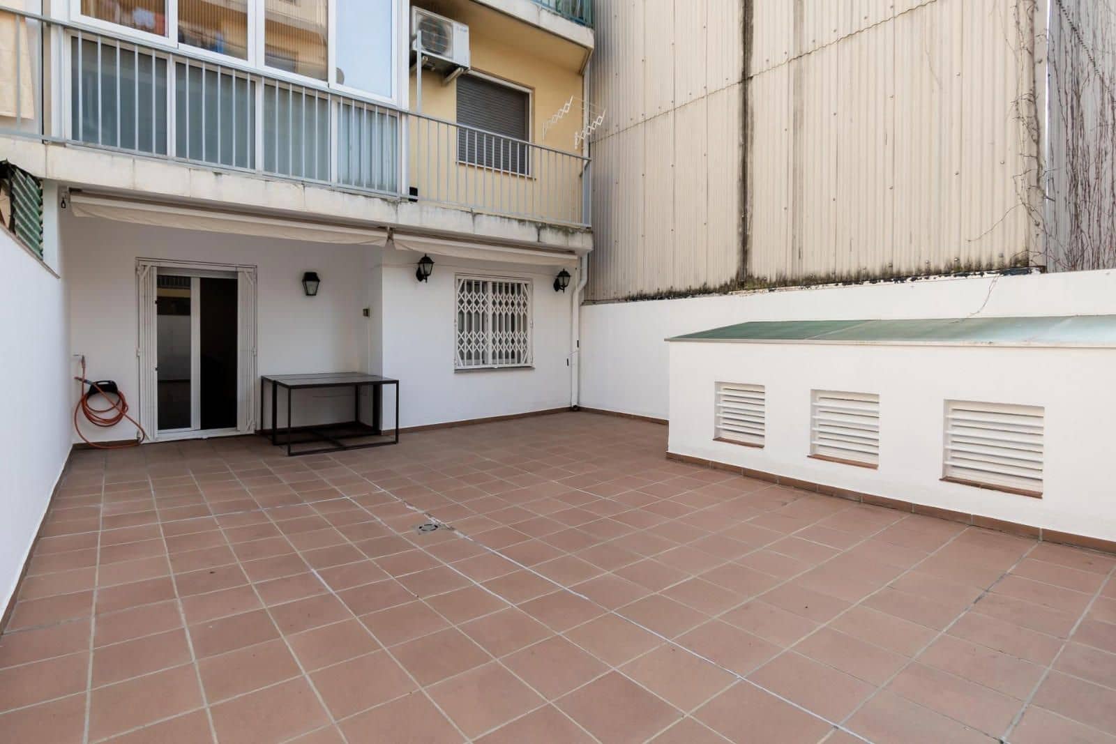 4 bedroom Flat for sale in Figueres - € 225,000 (Ref: 9720913)