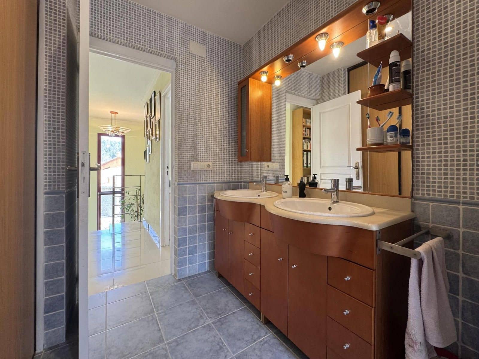 5 soveværelse Villa til salg i Sant Llorenc de la Muga med garage - € 450.000 (Ref: 9748443)