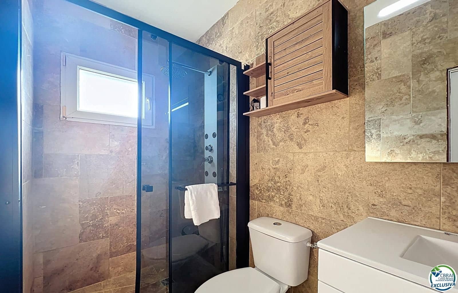 2 soveværelse Villa til salg i Empuriabrava med swimmingpool garage - € 385.000 (Ref: 9759473)