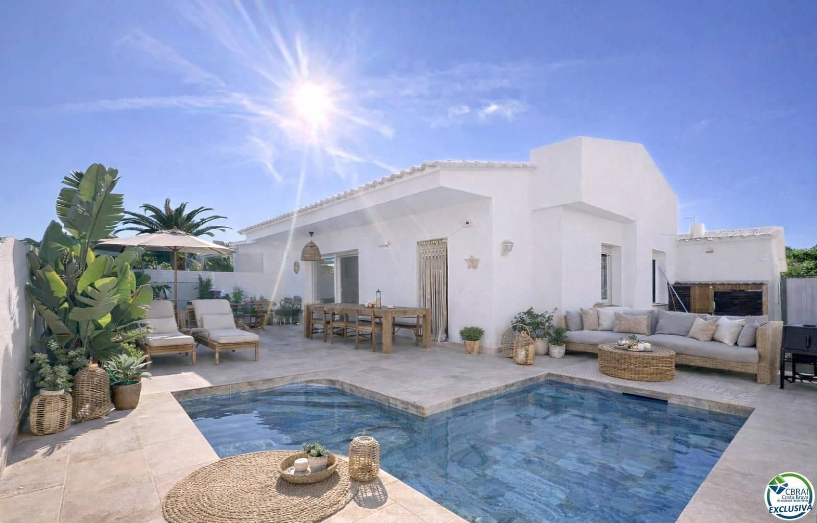 2 soveværelse Villa til salg i Empuriabrava med swimmingpool garage - € 385.000 (Ref: 9759473)