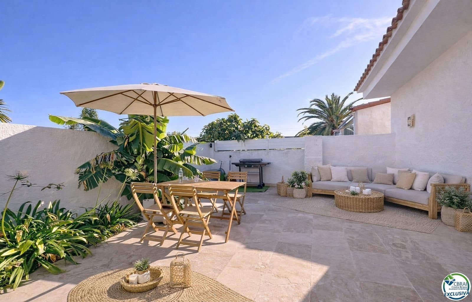 2 soveværelse Villa til salg i Empuriabrava med swimmingpool garage - € 385.000 (Ref: 9759473)