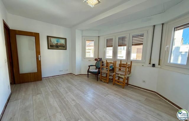 2 soverom Leilighet til salgs i Roses - € 162 000 (Ref: 9762269)