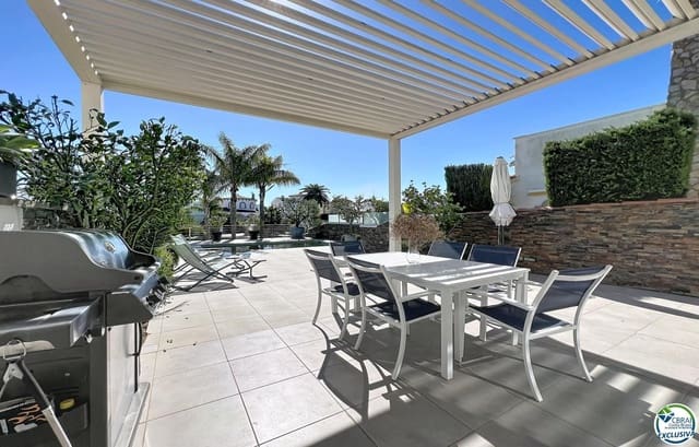 3 soveværelse Villa til salg i Empuriabrava, Castelló d'Empúries med swimmingpool garage - € 930.000 (Ref: 9769138)