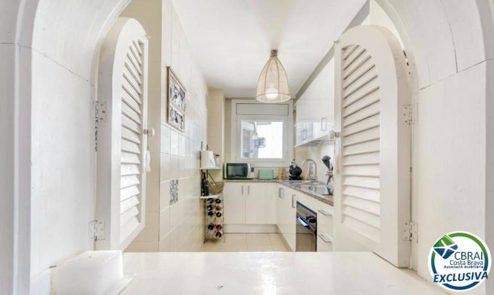 2 bedroom Flat for sale in Roses - € 235,000 (Ref: 9778521)