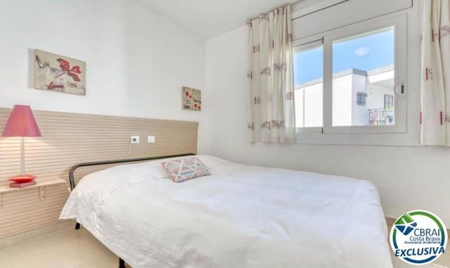 2 slaapkamer Flat te koop in Roses - € 235.000 (Ref: 9778521)