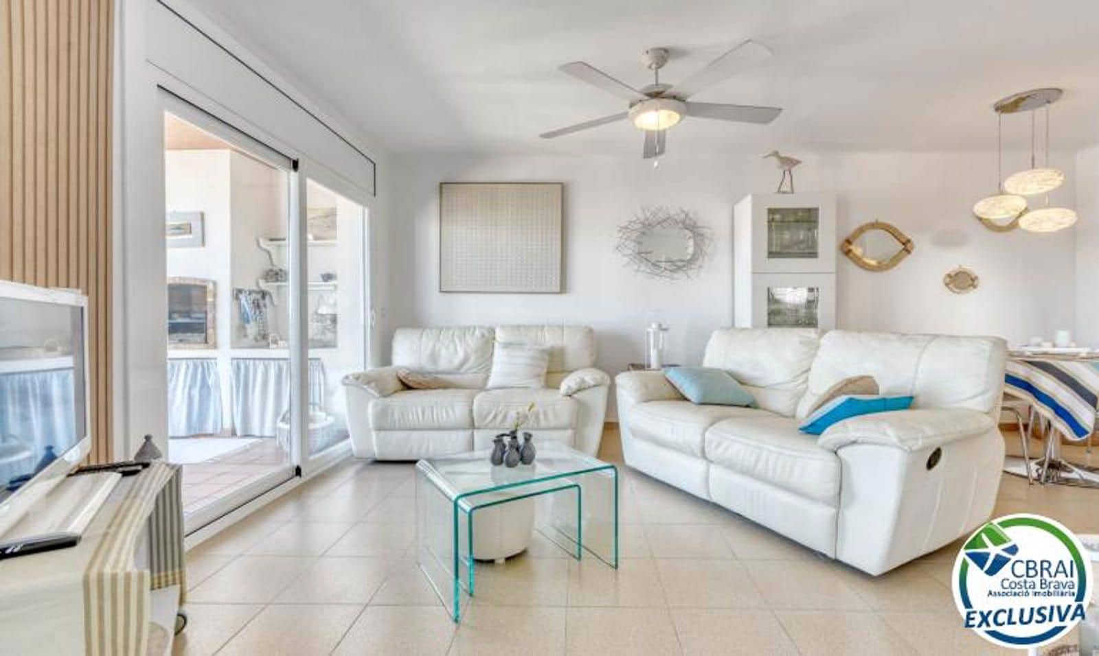 2 bedroom Flat for sale in Roses - € 235,000 (Ref: 9778521)