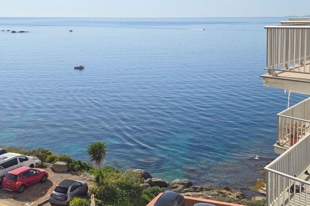 2 slaapkamer Flat te koop in Roses met zwembad - € 266.000 (Ref: 9778522)