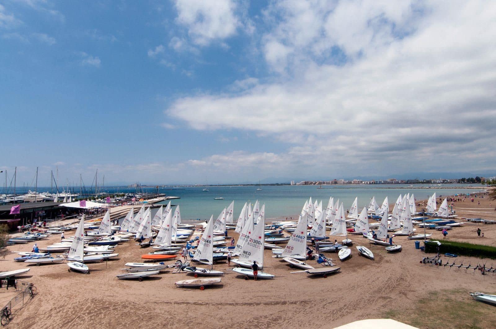 2 soverom Leilighet til salgs i Roses med svømmebasseng - € 266 000 (Ref: 9778522)