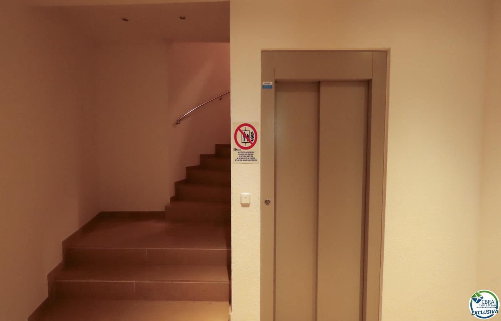 3 makuuhuone Asunto myytävänä paikassa Llanca mukana 
autotalli - 247 000 € (Ref: 9785985)