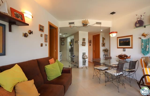 3 makuuhuone Asunto myytävänä paikassa Llançà mukana 
autotalli - 247 000 € (Ref: 9785985)