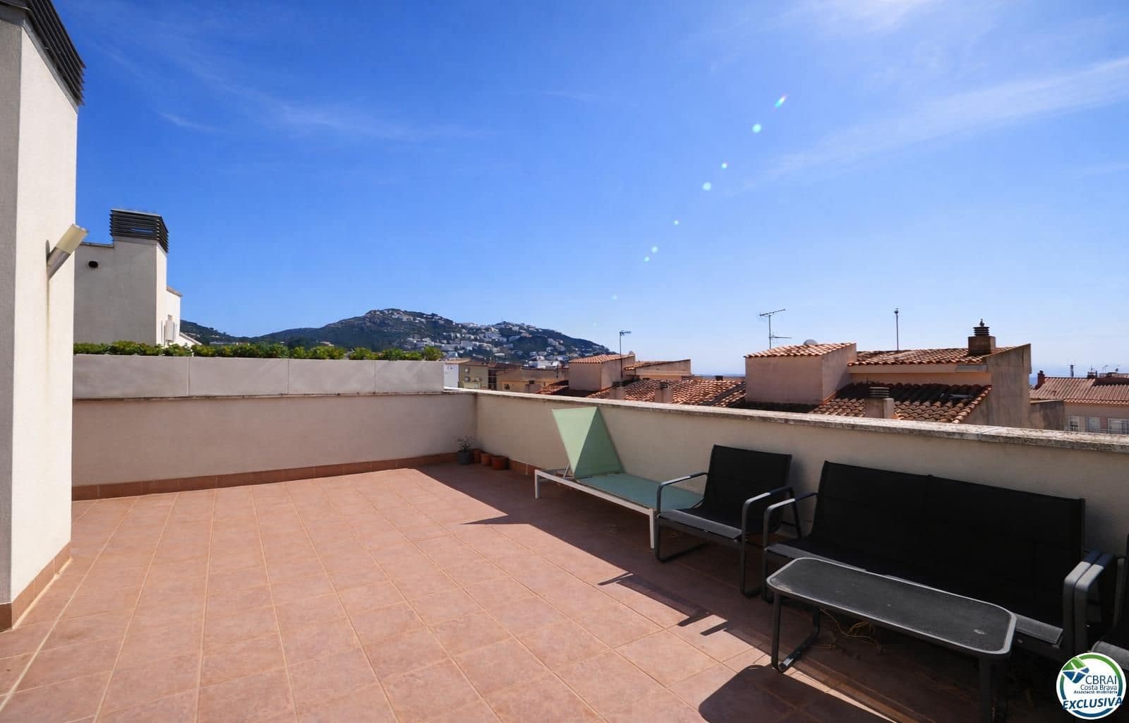 4 bedroom Flat for sale in Roses with garage - € 418,000 (Ref: 9785987)