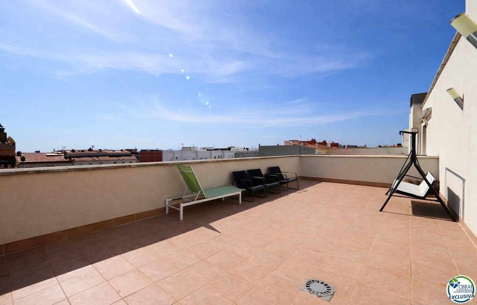 4 bedroom Flat for sale in Roses with garage - € 418,000 (Ref: 9785987)