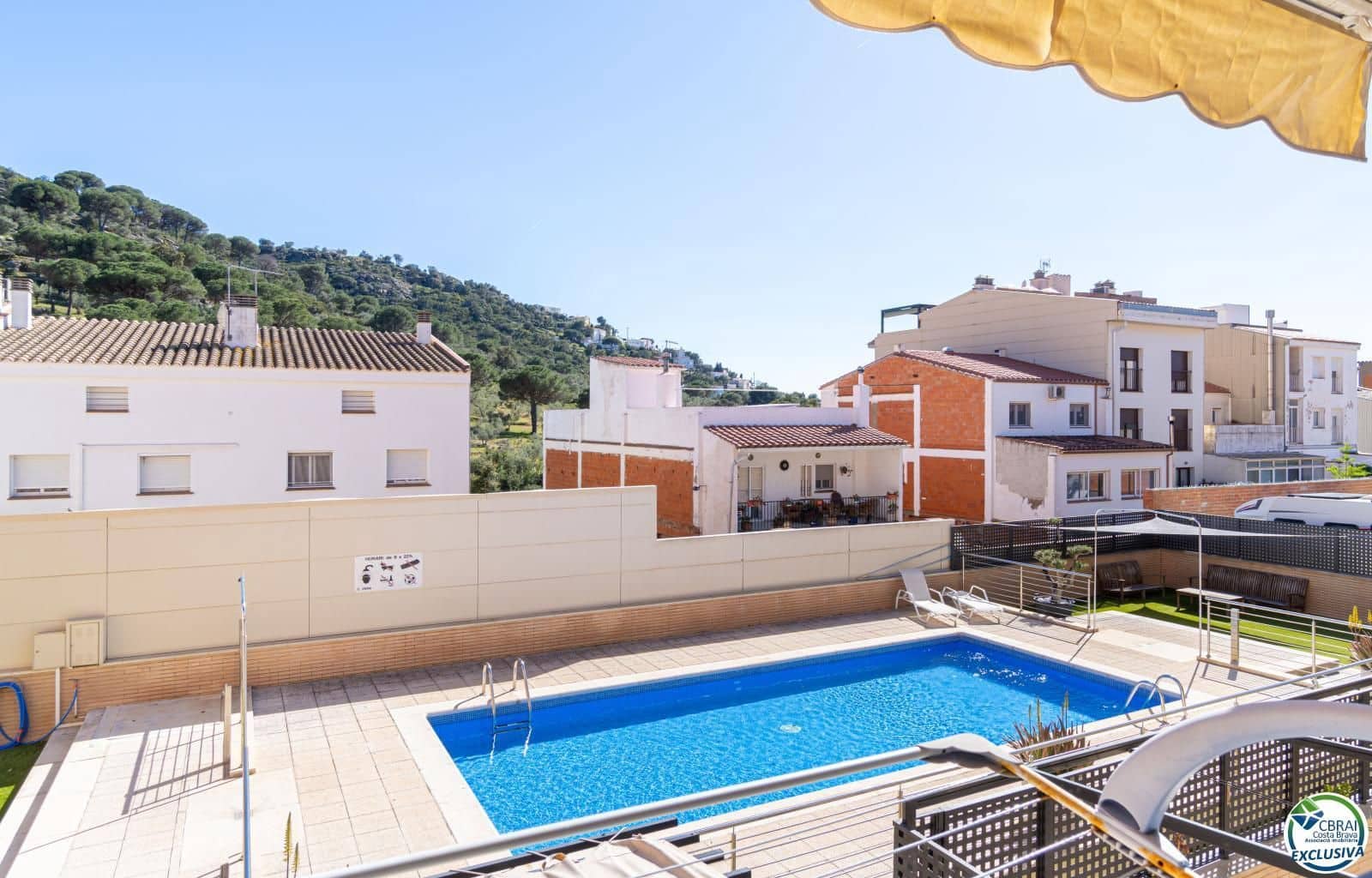 2 makuuhuone Asunto myytävänä paikassa Roses mukana uima-altaan 
autotalli - 215 000 € (Ref: 9793216)