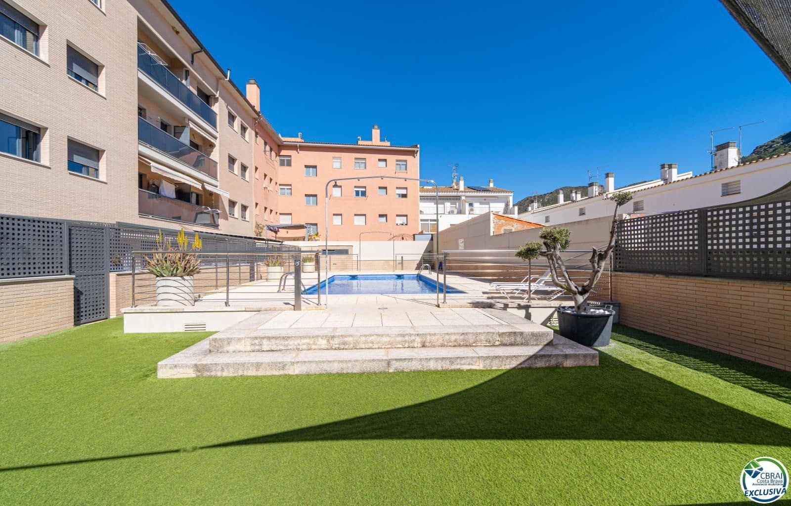 2 makuuhuone Asunto myytävänä paikassa Roses mukana uima-altaan 
autotalli - 215 000 € (Ref: 9793216)