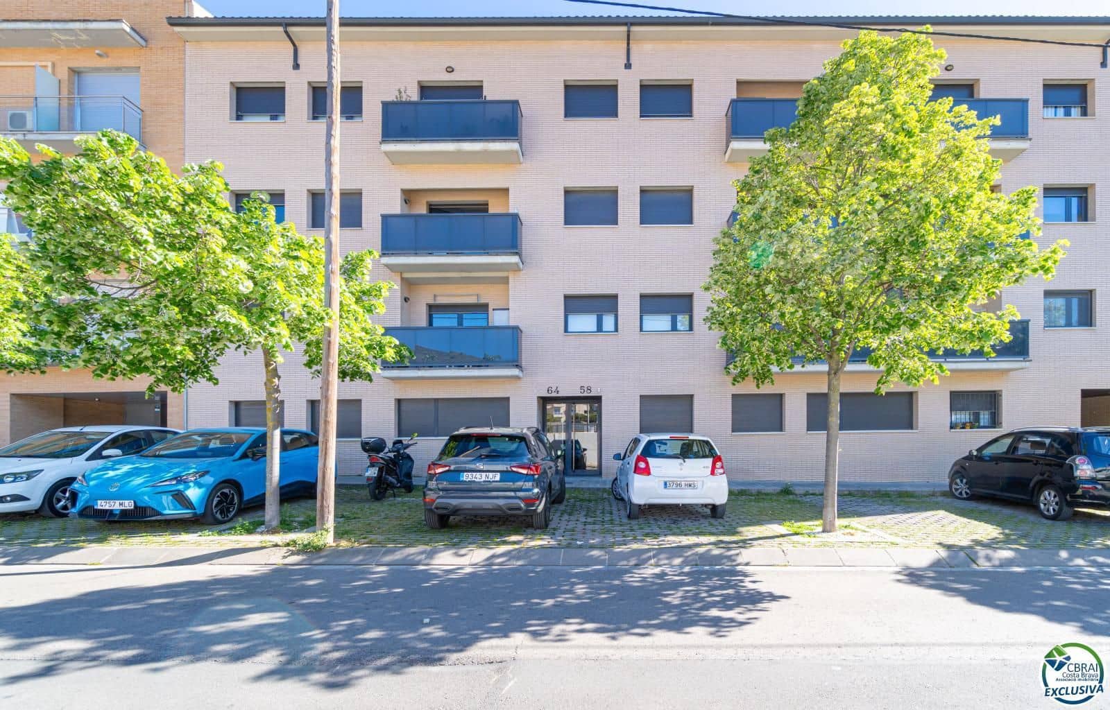 2 makuuhuone Asunto myytävänä paikassa Roses mukana uima-altaan 
autotalli - 215 000 € (Ref: 9793216)