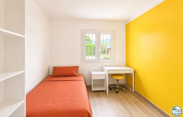 4 soverom Villa til salgs i L'Estartit, Torroella de Montgrí med svømmebasseng garasje - € 449 000 (Ref: 9807290)