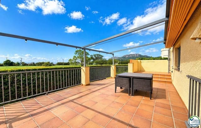 4 soverom Villa til salgs i L'Estartit, Torroella de Montgrí med svømmebasseng garasje - € 449 000 (Ref: 9807290)