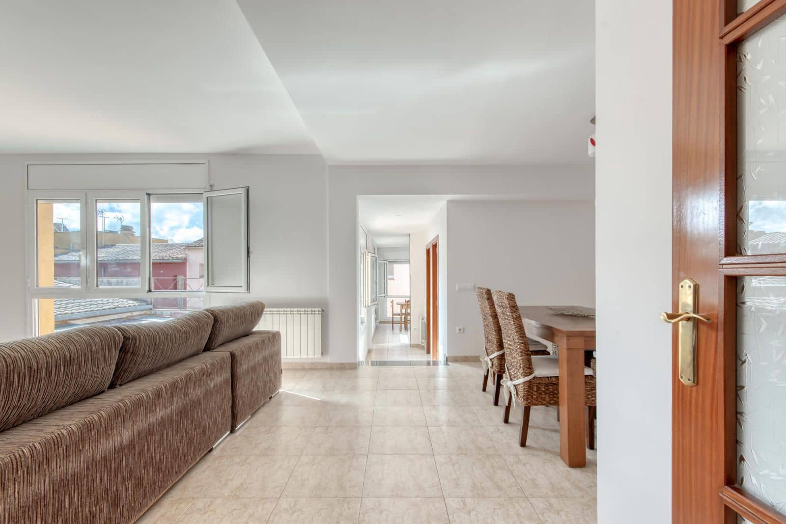 3 bedroom Flat for sale in Caldes de Malavella - € 295,000 (Ref: 9832356)