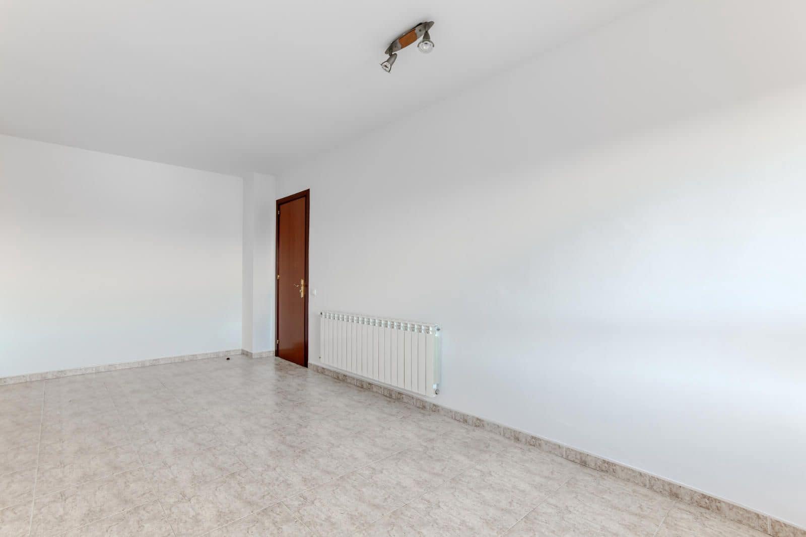 3 bedroom Flat for sale in Caldes de Malavella - € 295,000 (Ref: 9832356)