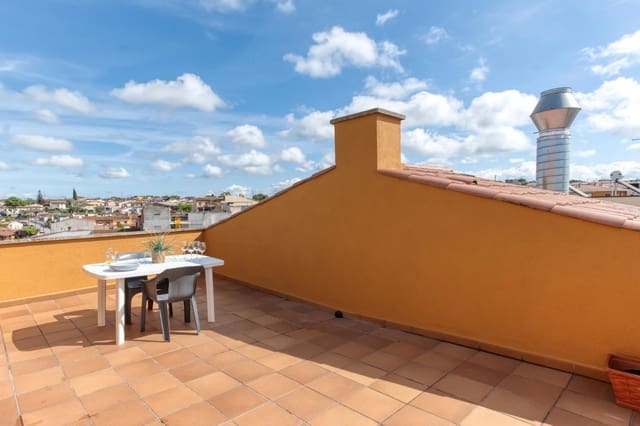 3 bedroom Flat for sale in Caldes de Malavella - € 295,000 (Ref: 9832356)