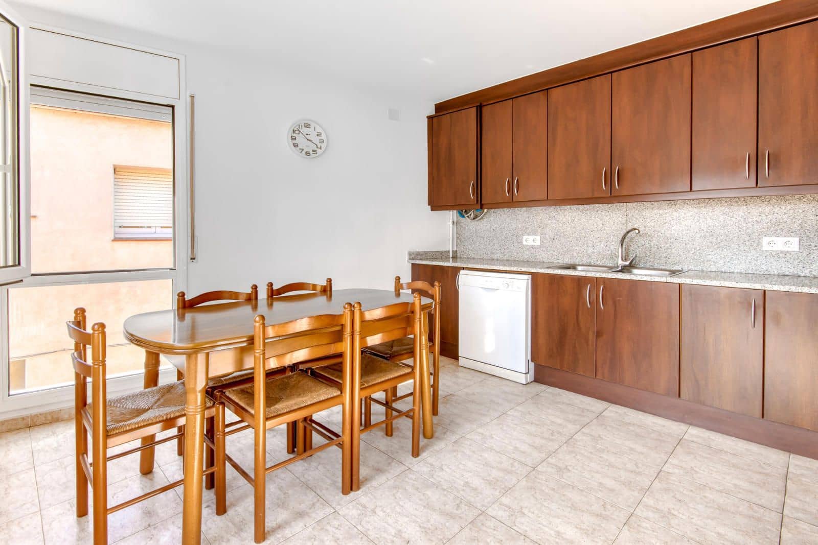 3 bedroom Flat for sale in Caldes de Malavella - € 295,000 (Ref: 9832356)