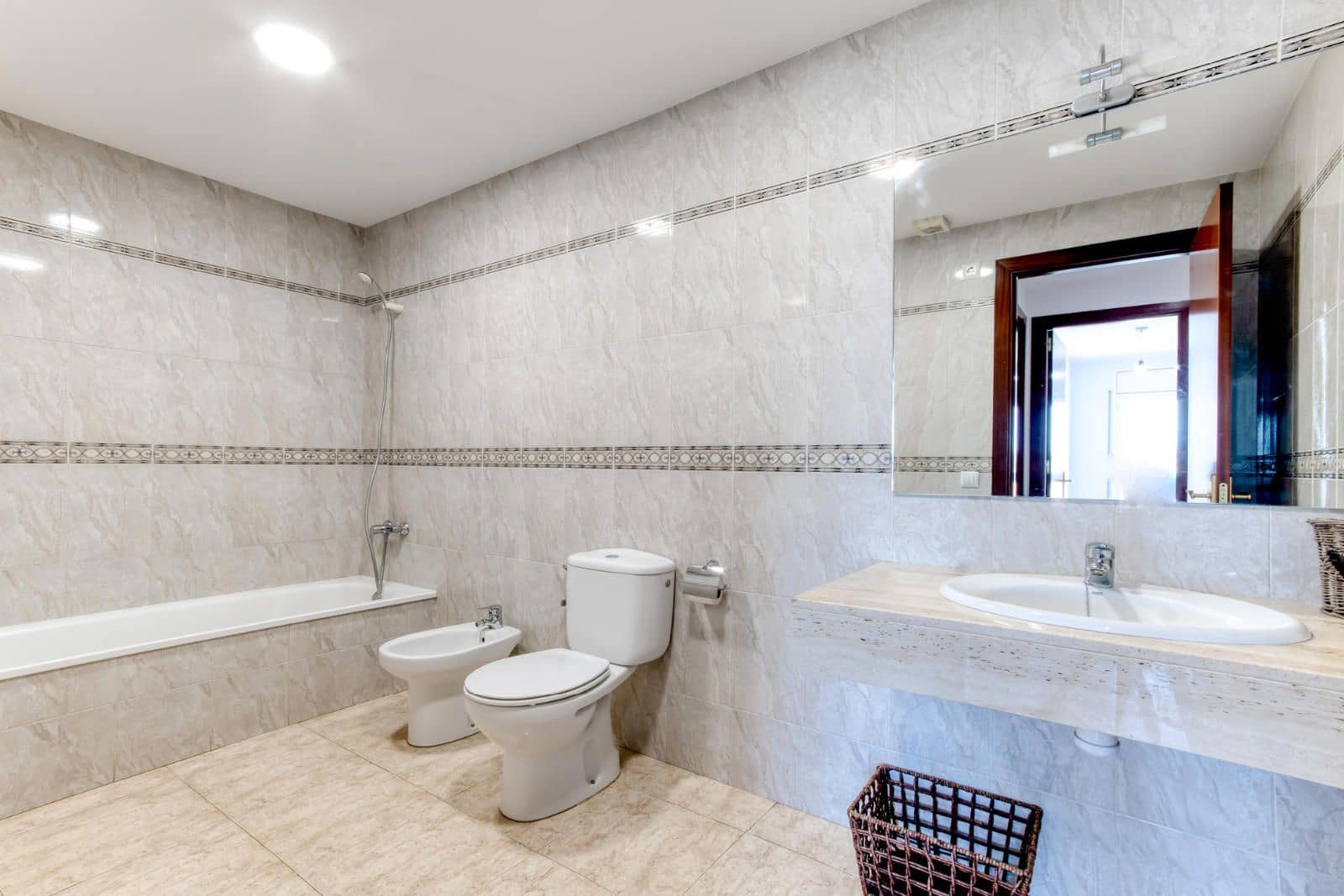 3 bedroom Flat for sale in Caldes de Malavella - € 295,000 (Ref: 9832356)