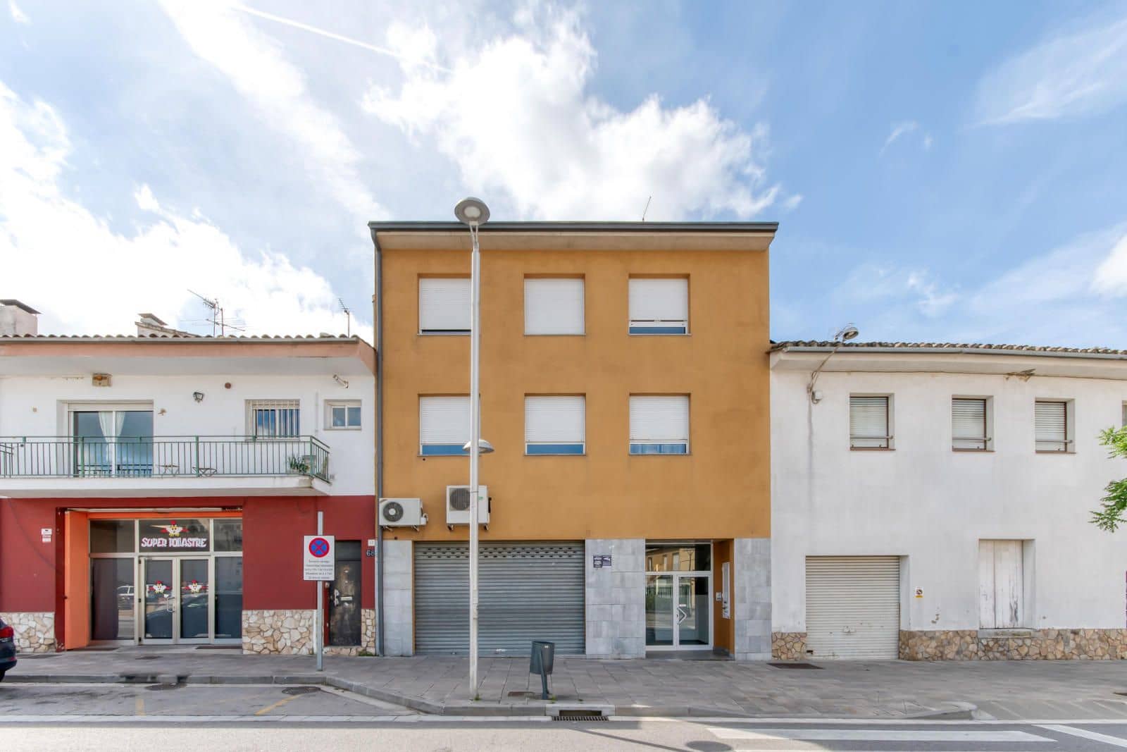 3 bedroom Flat for sale in Caldes de Malavella - € 295,000 (Ref: 9832356)