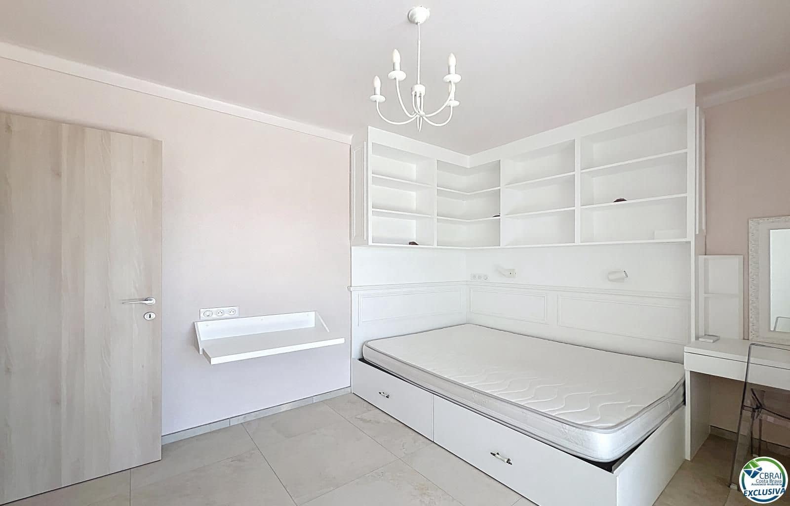 5 makuuhuone Huvila myytävänä paikassa Empuriabrava - 595 000 € (Ref: 9839733)